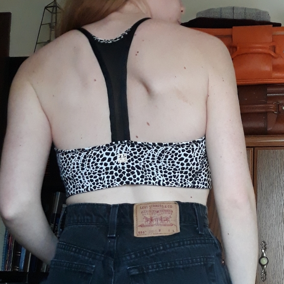 Rare Style, Y - back, Victoria's Secret Black and White Patterned Sports Bra - Picture 4 of 7